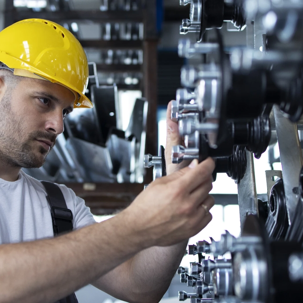 Mechanical repairs and equipment overhauls in Dammam