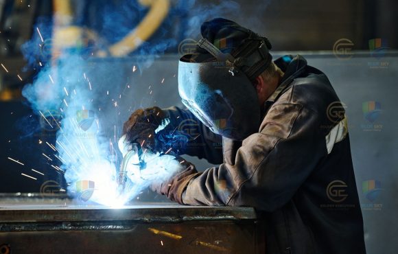 Differences between steel grades and what they mean for performance, with BlueSky Arabian Steel supplying ISO 9001 certified, API 20E bolts, nuts, and studs with full MTC traceability in Riyadh
